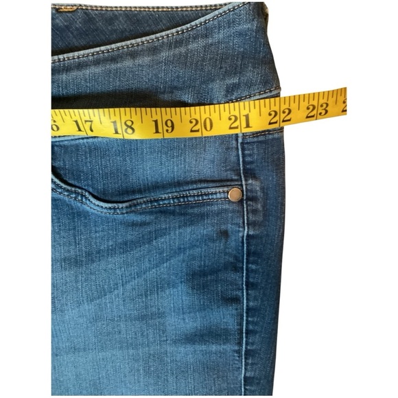 Torrid Women's Dark Blue Skinny Jeans, Size 24T - Picture 5 of 9